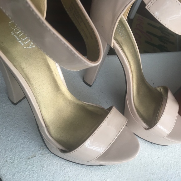 Pastel pink Cathy jean high heels - Picture 2 of 3